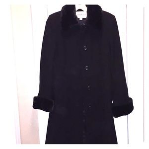 Wool Coat, faux fur trimmed sleeves and collar 2P
